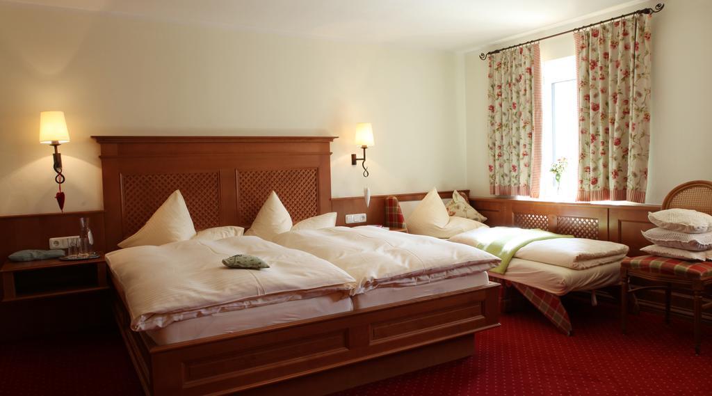 Die Lilie / Hotel Garni Reuthe Buitenkant foto